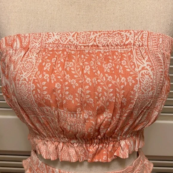 93. Blue B Collection Bandeau and Skirt in Paisley Print - Picture 3 of 11